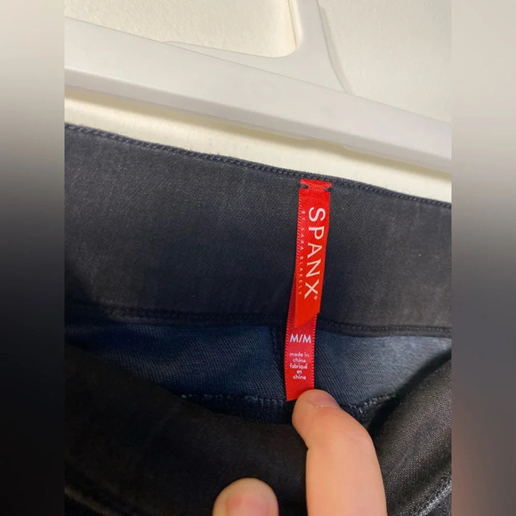 Spanx|| Vintage Distressed Ankle Skinny Jeans In Black Size Medium - Picture 6 of 10